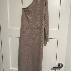 One shoulder cashmere dress